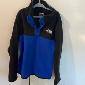 North Face boys fleece pullover sweatshirt - size Small (7/8)